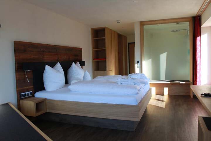 Room 16 of 55