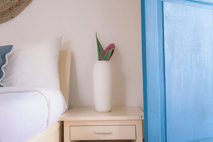 Room 16 of 60