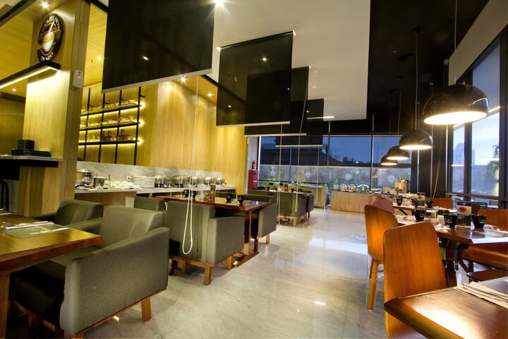 Breakfast area