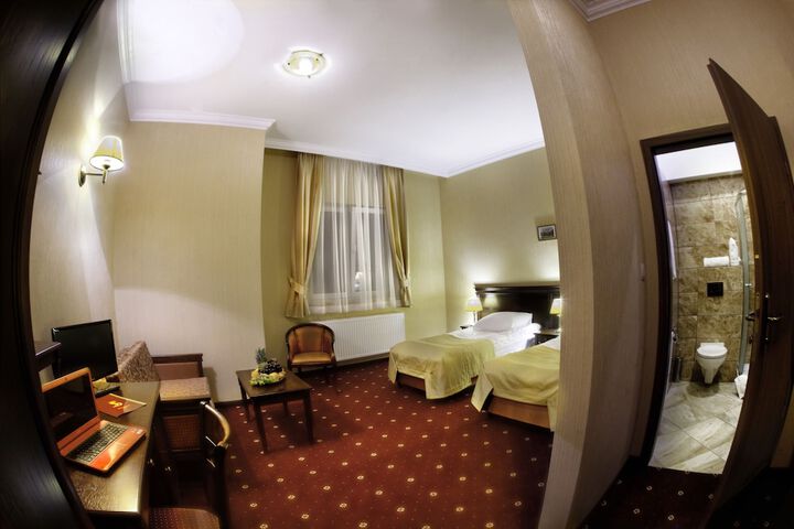 Room 21 of 63