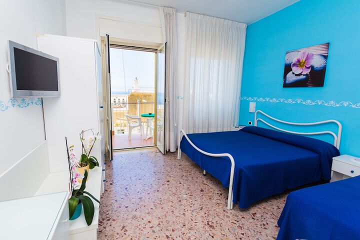 Room 15 of 99