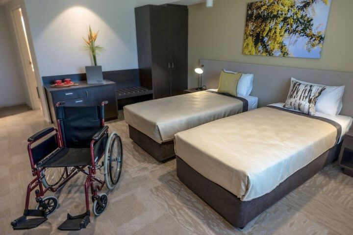 Room 7 of 38