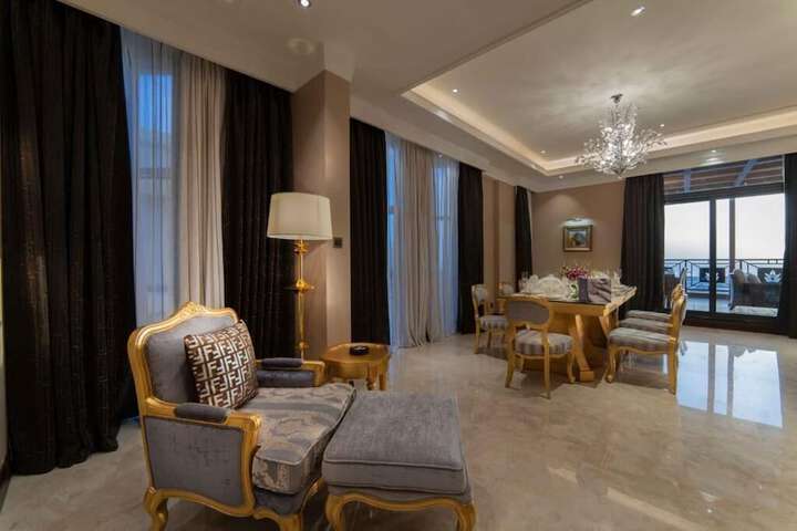 Room 21 of 60