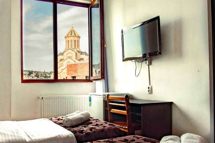 Room 25 of 87