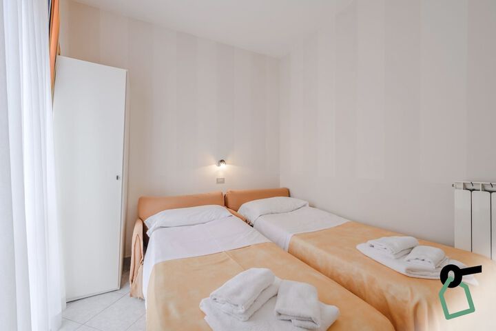 Room 15 of 69
