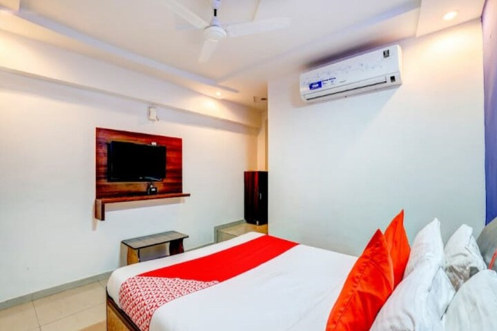 Room 7 of 17