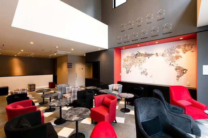 Entrance & Lobby