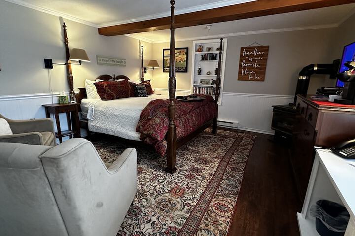 Room 36 of 203