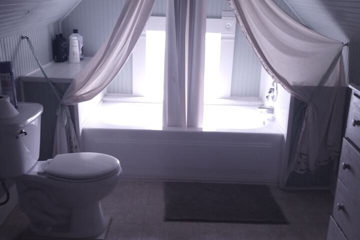 Room 42 of 108