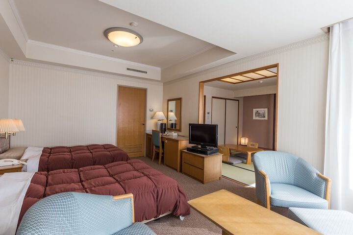 Room 16 of 54