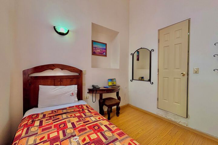 Room 26 of 47