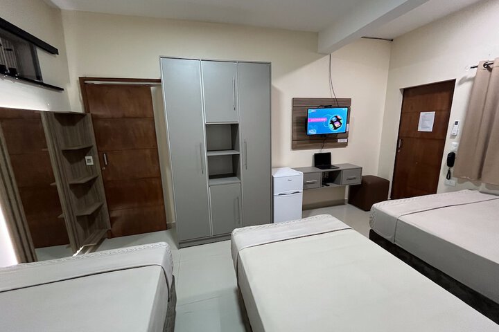 Room 9 of 26