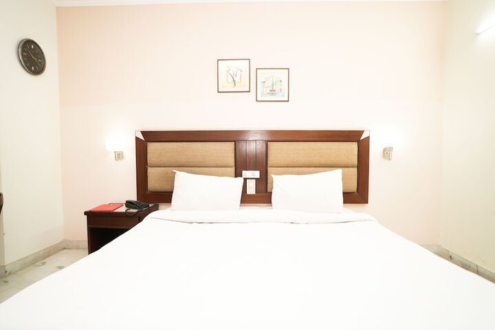 Room 15 of 37
