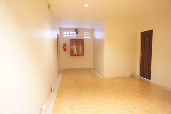 Ballroom/Hall 44 of 52