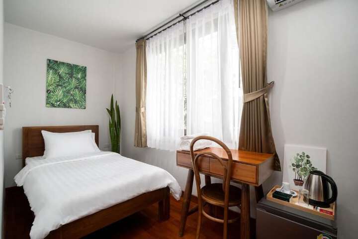 Room 5 of 26