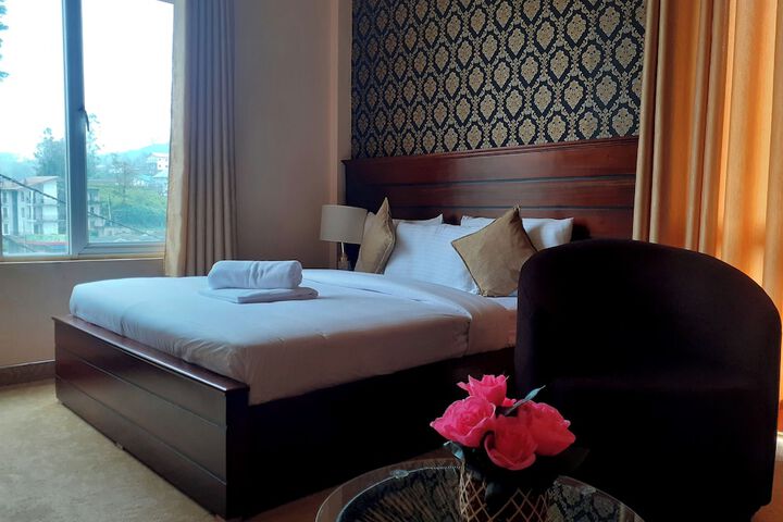 Room 2 of 24