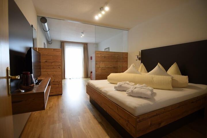 Room 17 of 58
