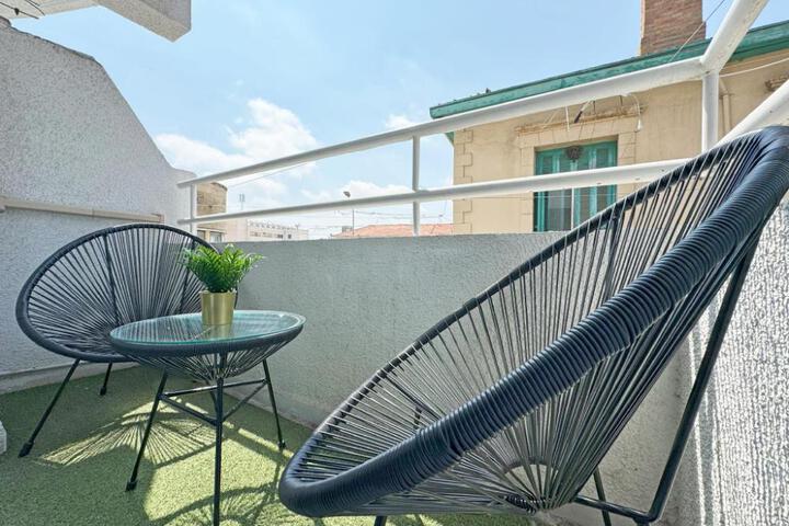Palmbeach Larnaka Finikoudes - 1min to beach