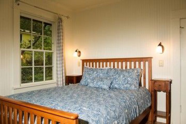 Room 13 of 20
