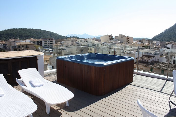 Sundeck 57 of 62
