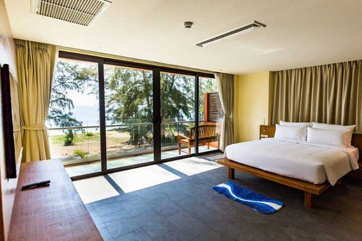 Room 17 of 51