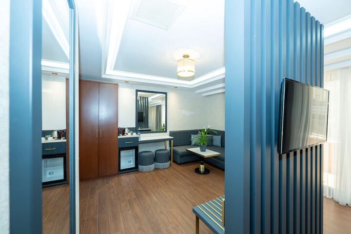 Room 58 of 144