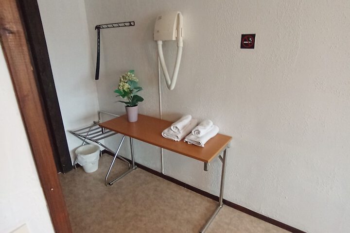 Room 34 of 140