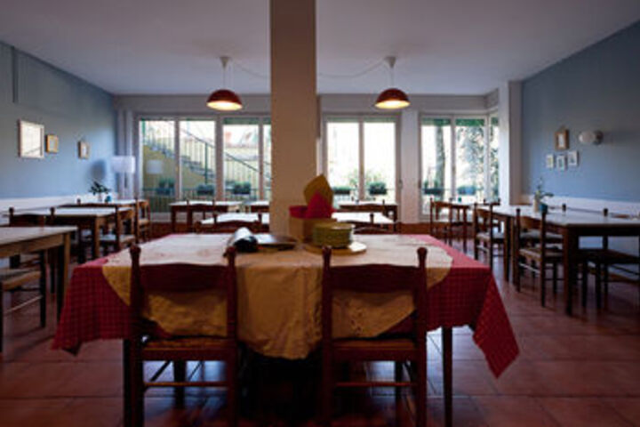 Dining 70 of 73