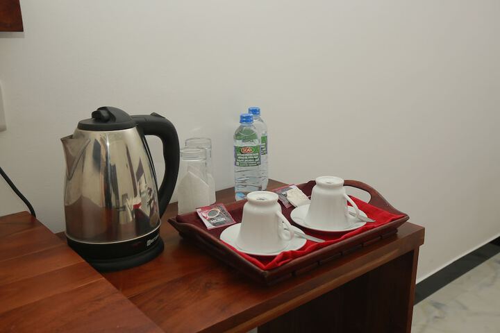 Breakfast/Coffee Service 24 of 48