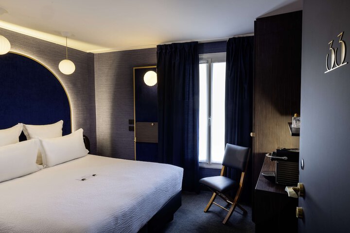 Room 35 of 103