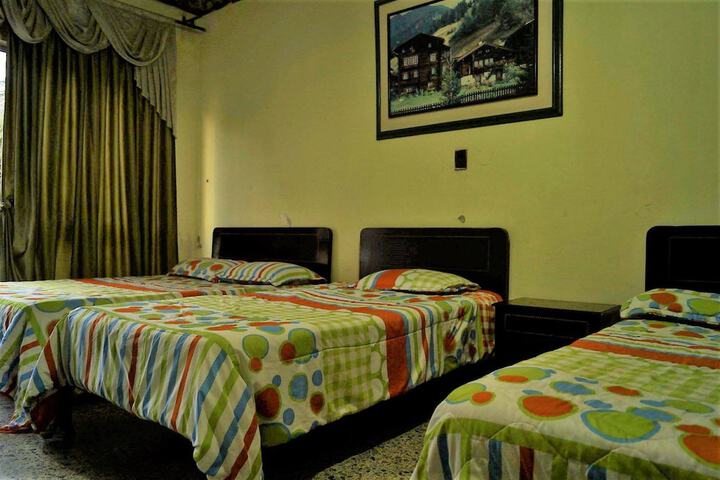 Room 17 of 32