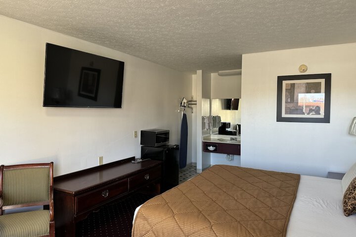 Room 52 of 72