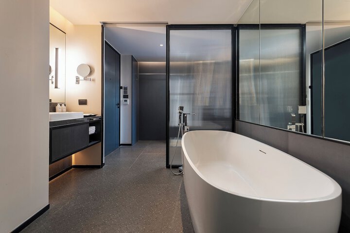 Room 19 of 49