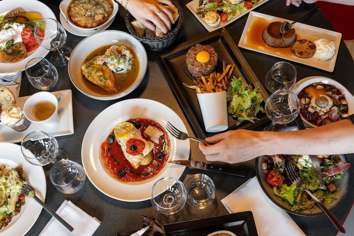 Dining 53 of 68
