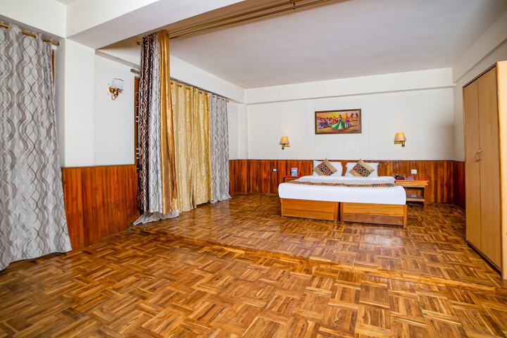 Room 5 of 25