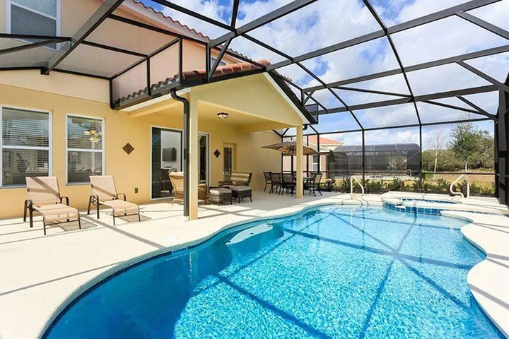 Pool 10 of 16