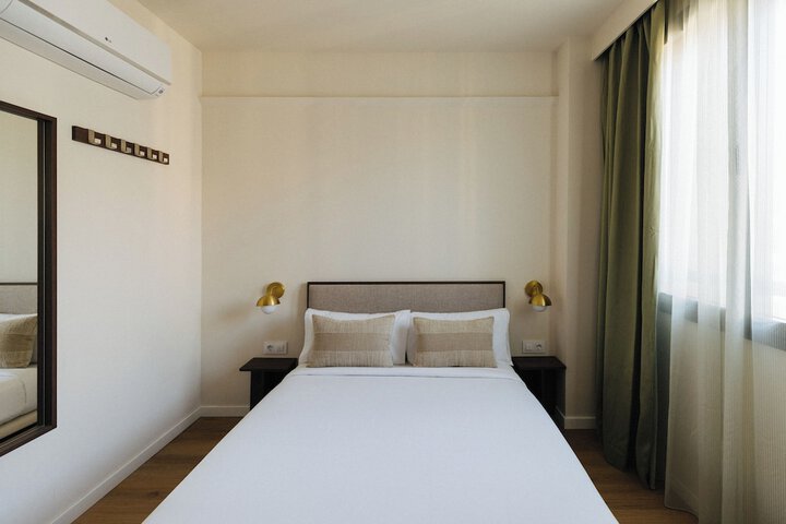 Room 28 of 58