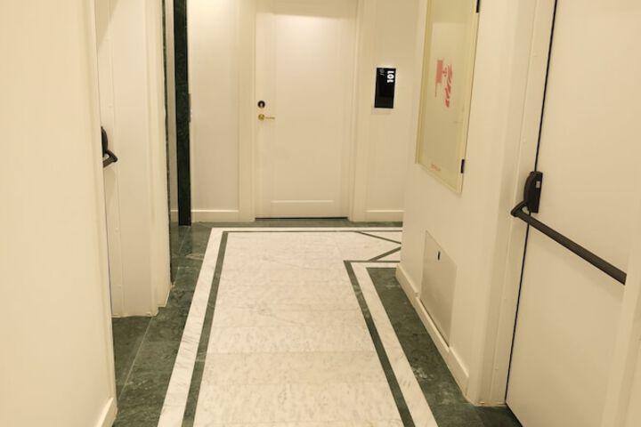 Hotel 84 of 86
