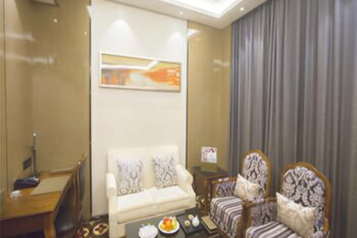 Room 3 of 6