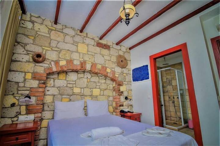 Room 7 of 15