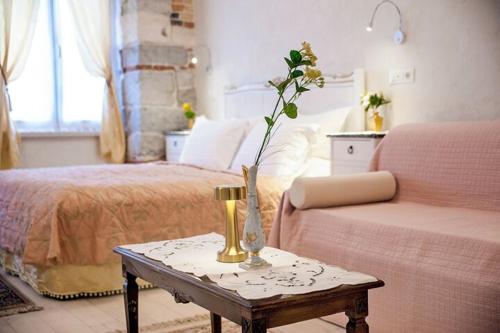 Room 5 of 23