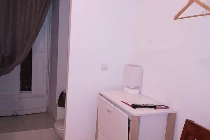 Room 36 of 62