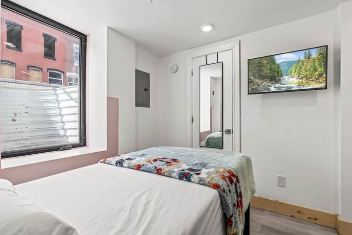 Room 73 of 110
