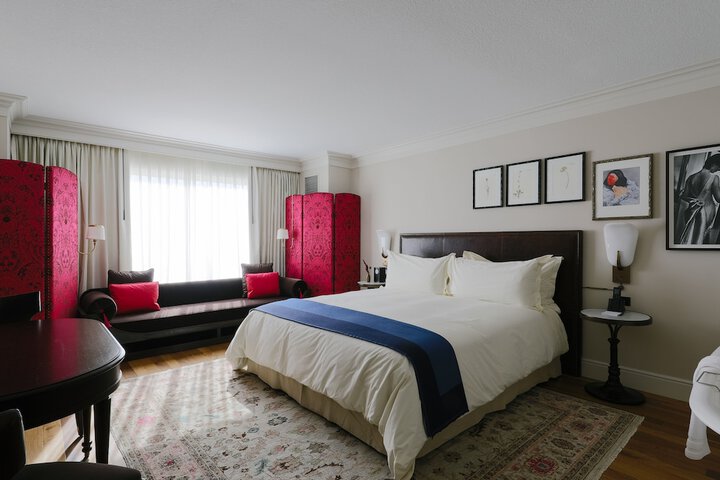 Room 7 of 73