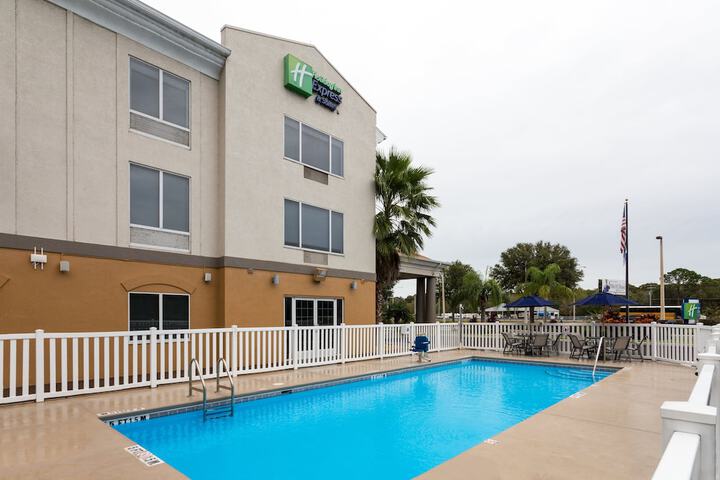 Hotel 43 of 45