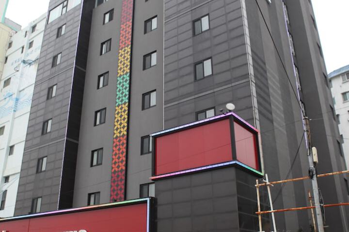 Hotel 31 of 33
