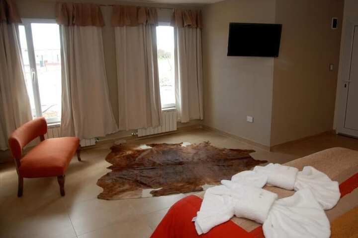 Room 12 of 136