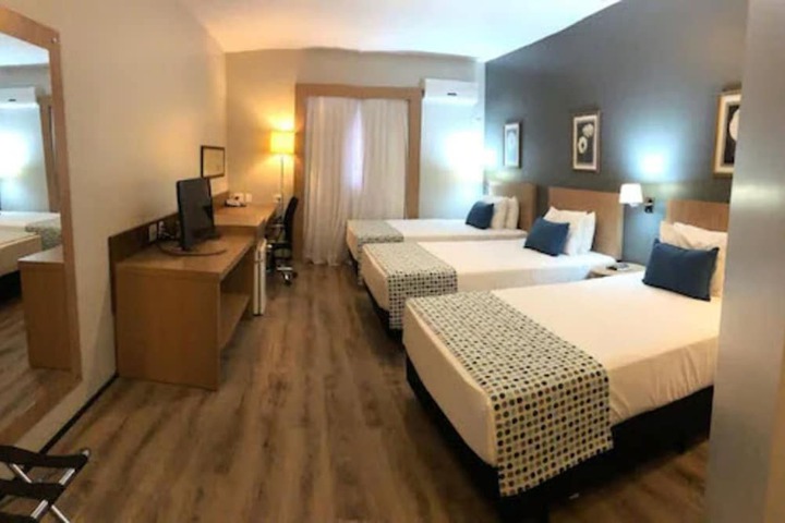 Room 8 of 37