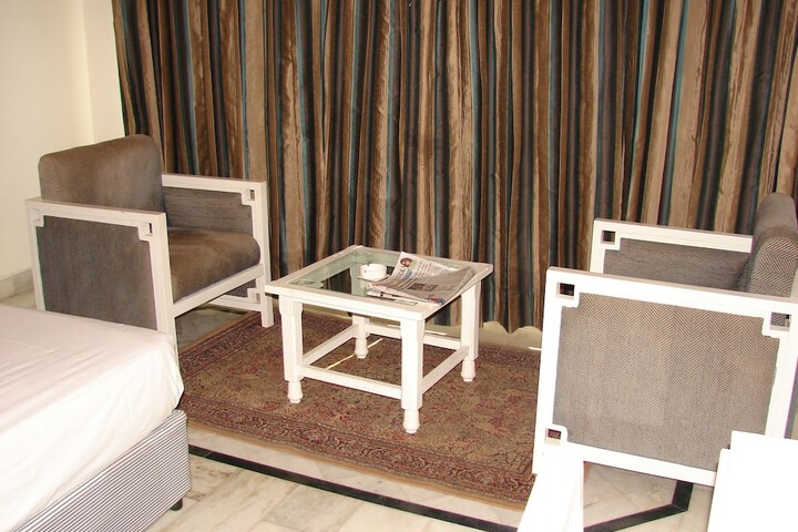 Room 18 of 40