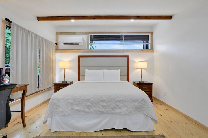 Room 6 of 22